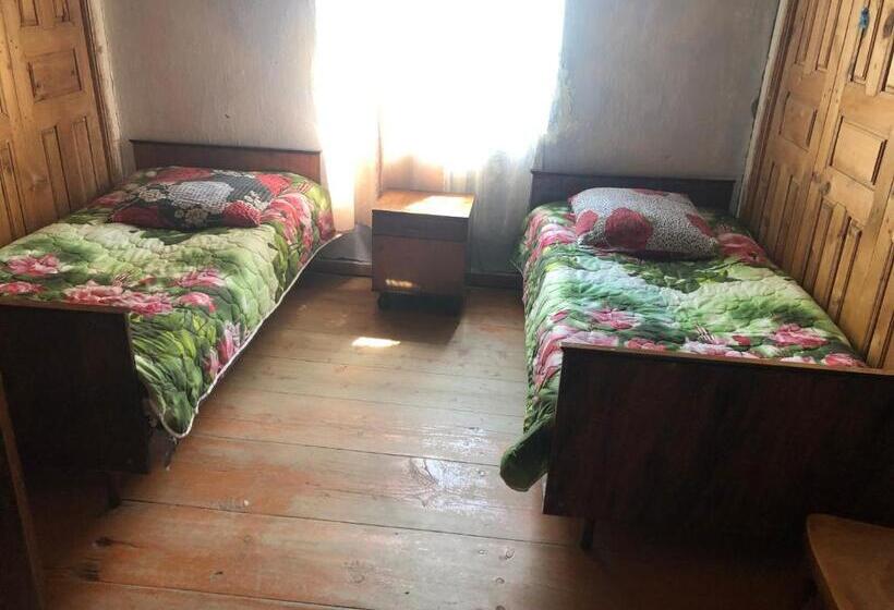 پانسیون Guesthouse Svani