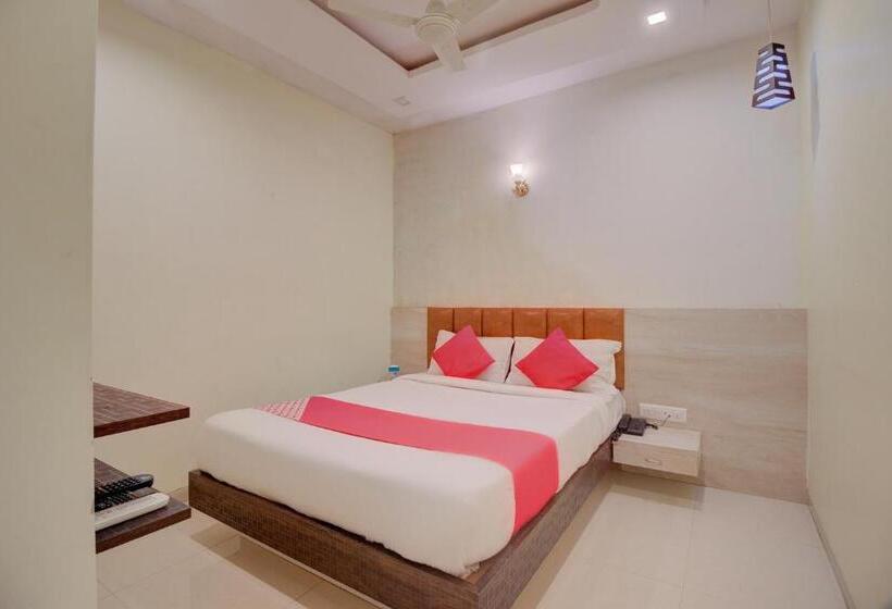 בית מלון כפרי Oyo 39859  Shiv Ganga Inn