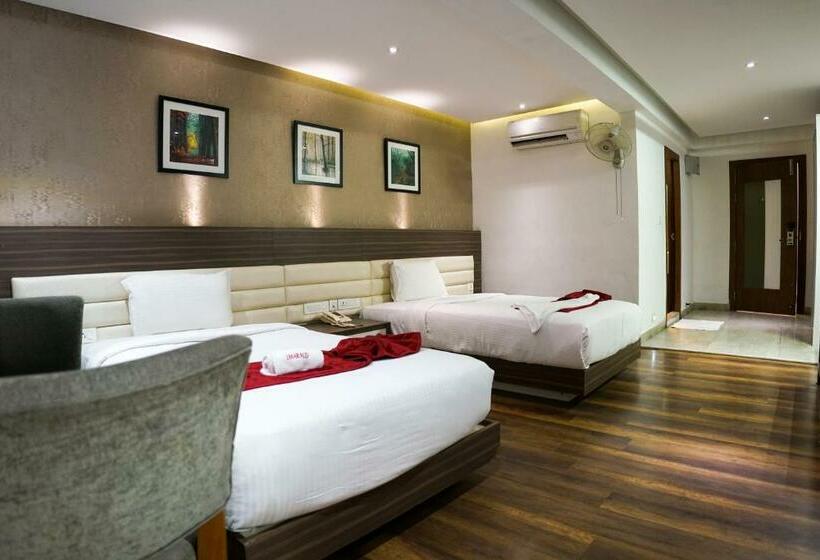 Emarald Hotel Calicut