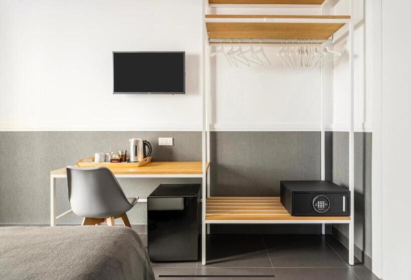 بنسيون Delle Rose Inn