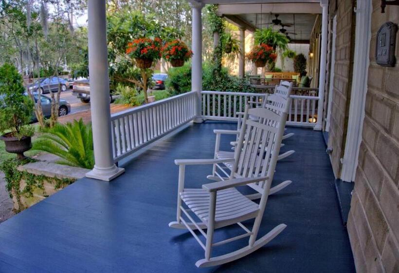 住宿加早餐  Beautiful 6 Bed, 5 Bath Historic Savannah Home