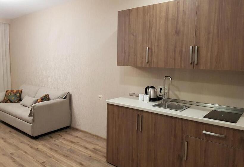 هتل Crystal Resort