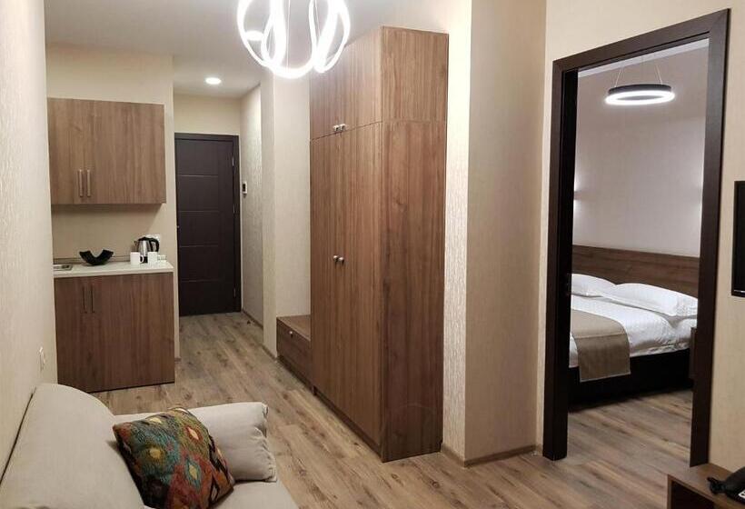 هتل Crystal Resort