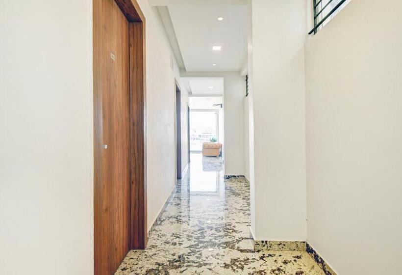 Itsy Hotels Shrey S Inn Mallandur Road