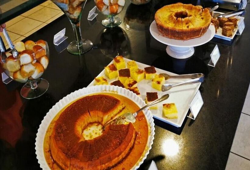 هتل Seaflats Iate Plaza