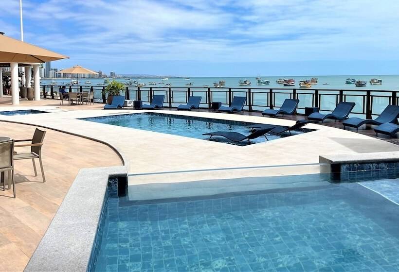 هتل Seaflats Iate Plaza