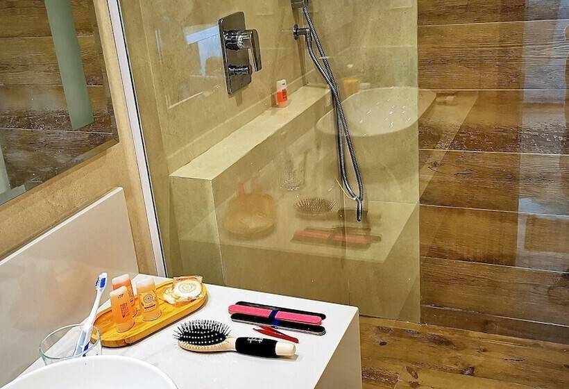 هتل Seaflats Iate Plaza