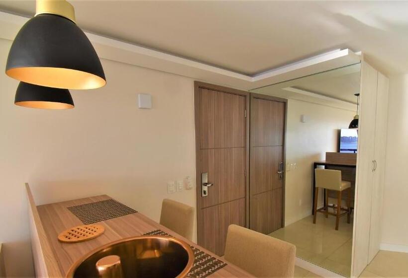 هتل Seaflats Iate Plaza