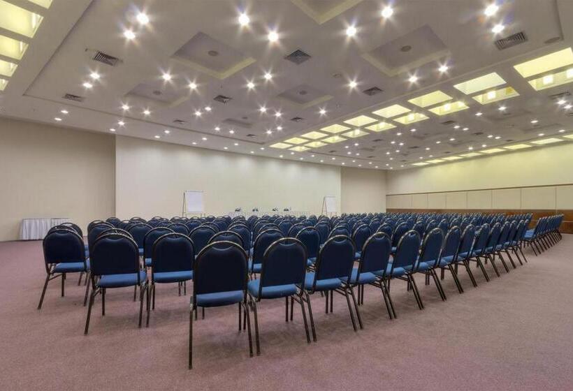 هتل Seaflats Iate Plaza