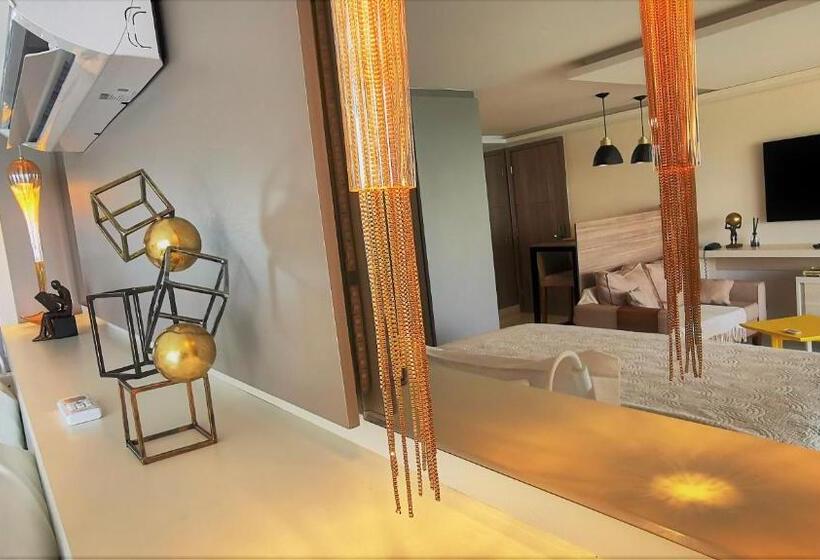 هتل Seaflats Iate Plaza