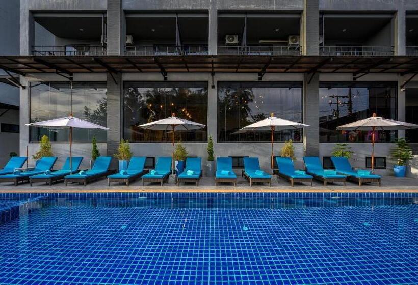 Maikhao Hotel, Phuket