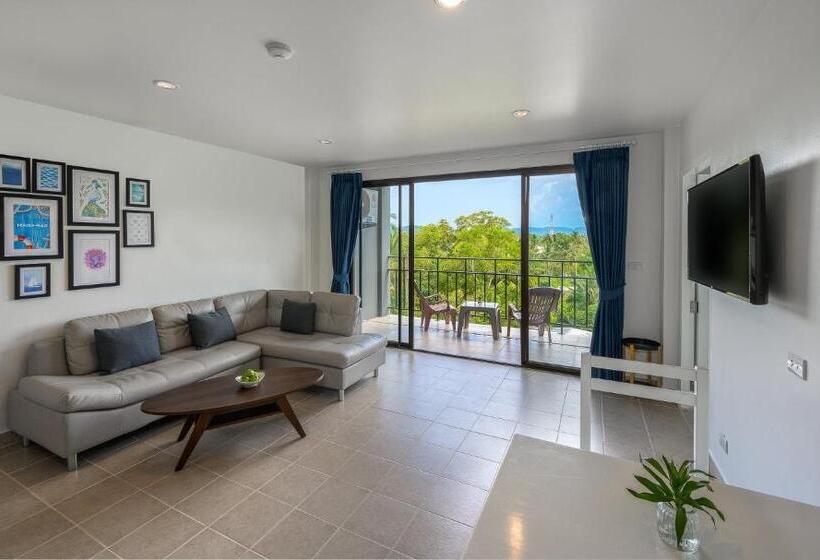 Maikhao Hotel, Phuket