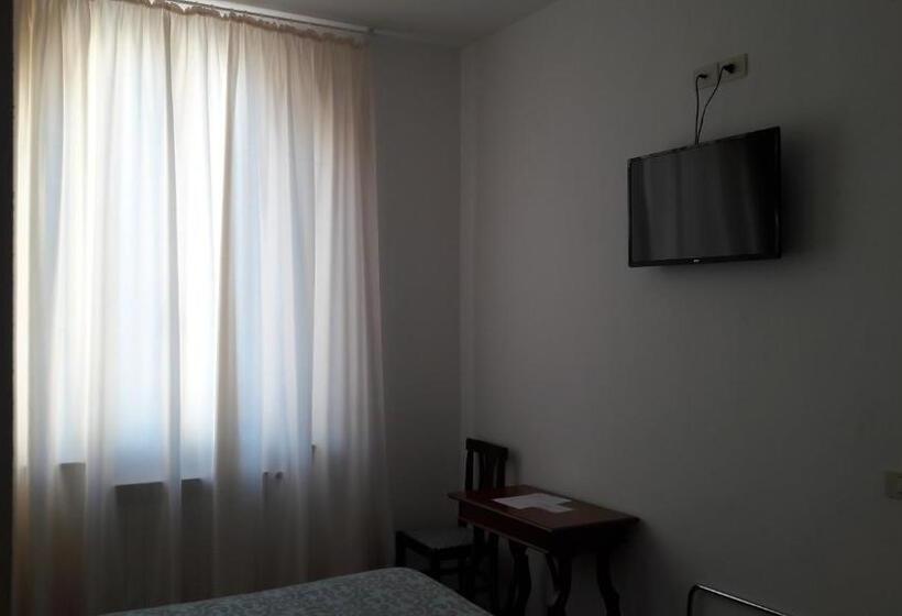 پانسیون Il Grifo Camere E Suites