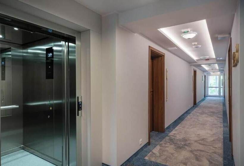 ユースホステル Halo Hel