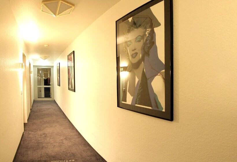 Alfa Hotel   Superior