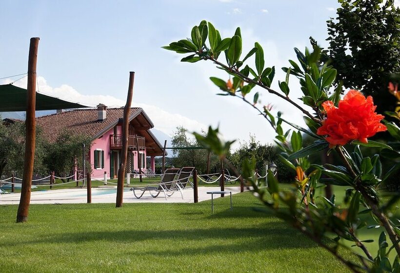 ホテル Agritur La Cort