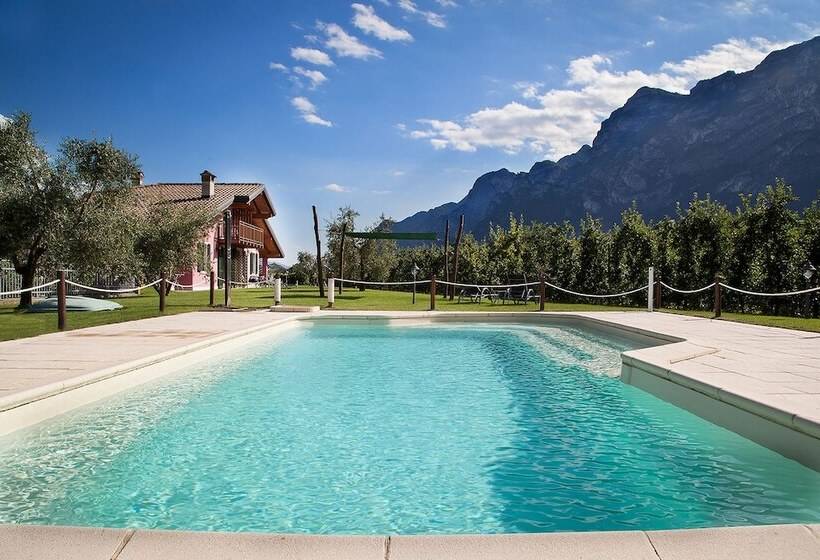 ホテル Agritur La Cort