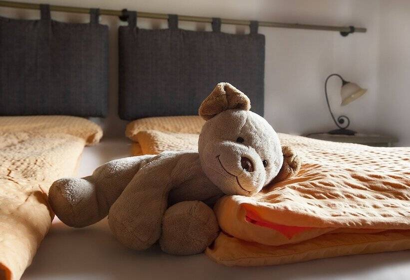 هتل Agritur La Cort