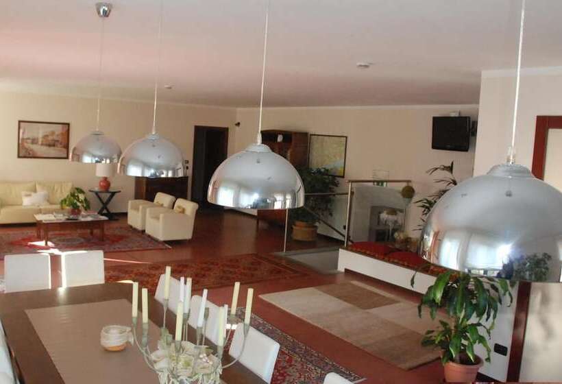 Отель Albergo Della Ceramica