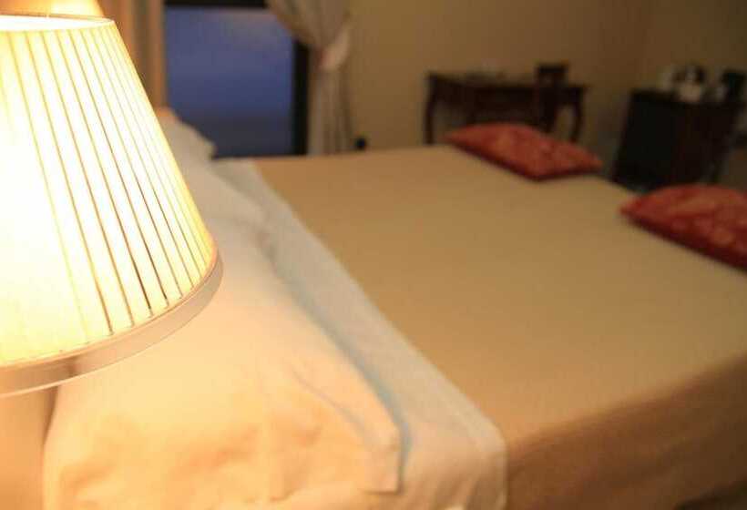 Отель Albergo Della Ceramica