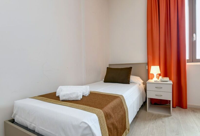 ホテル Albergo Locanda Primavera
