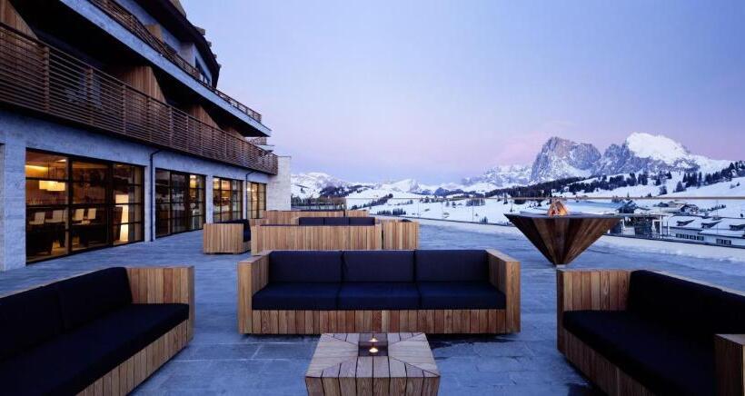 هتل Como Alpina Dolomites