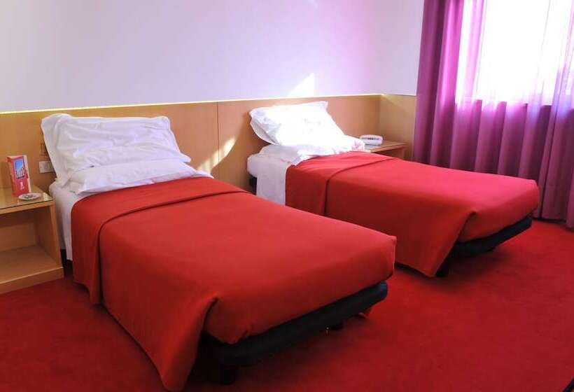 בית מלון כפרי Ariane