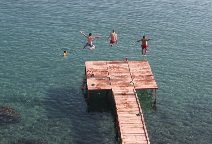 בית מלון כפרי Assos Terrace