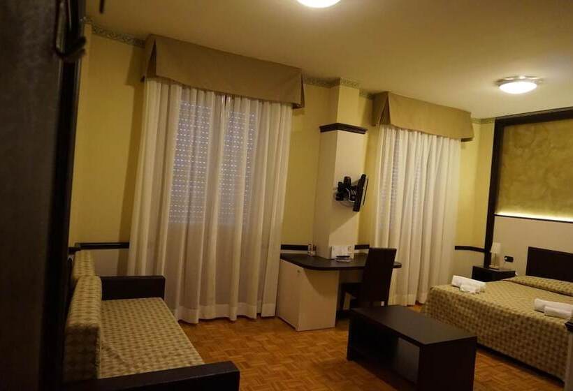 בית מלון כפרי Astoria