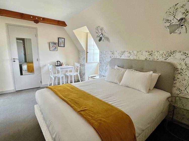 בית מלון כפרי Auberge Le Prieuré Des Gourmands