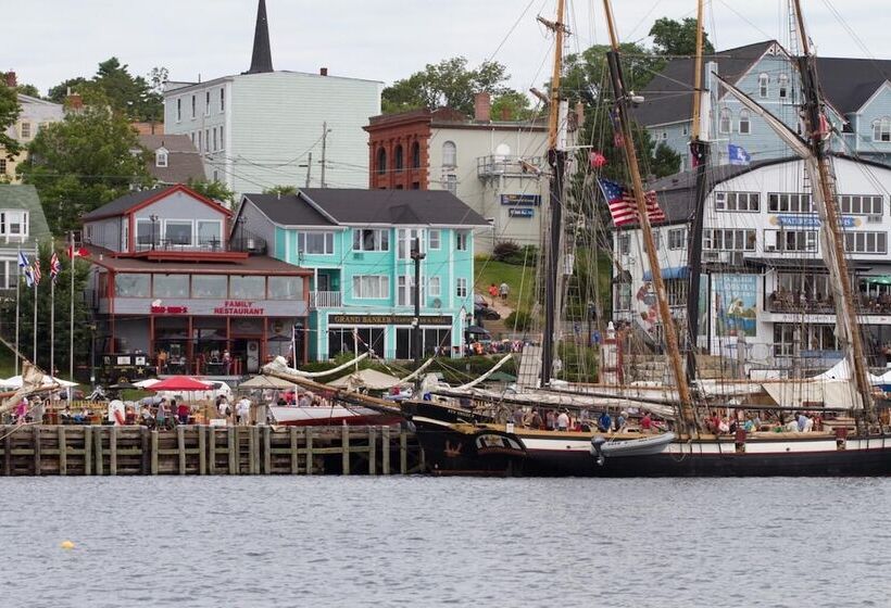 فندق Brigantine Inn & Suites