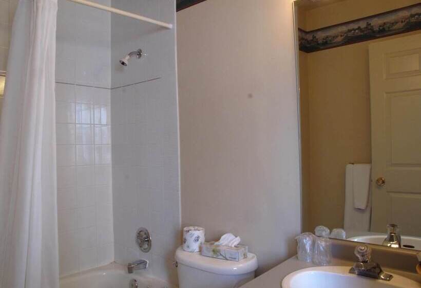 فندق Brigantine Inn & Suites