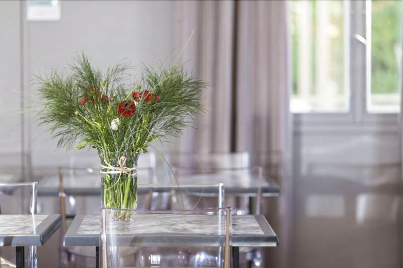 Отель Brit Hôtel Du Parc Niort Centre Parking Gratuit