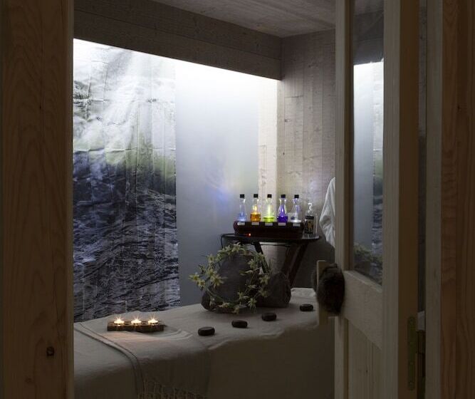 فندق Chalet Hôtel Les Cimes