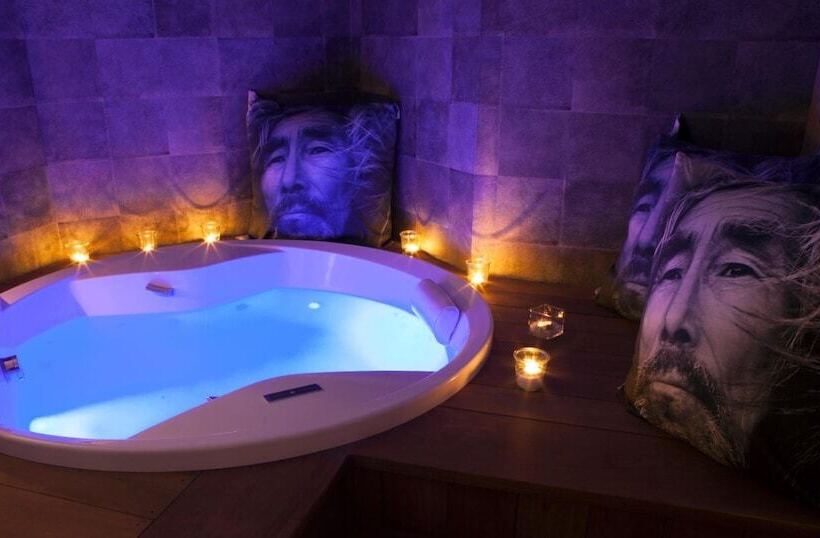 فندق Chalet Hôtel Les Cimes