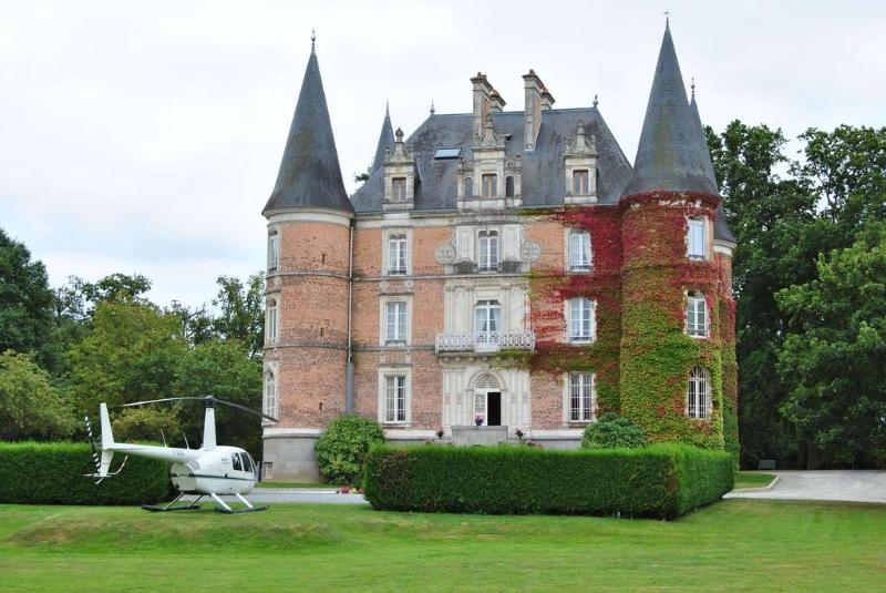 בית מלון כפרי Chateau D Apigne Rennes