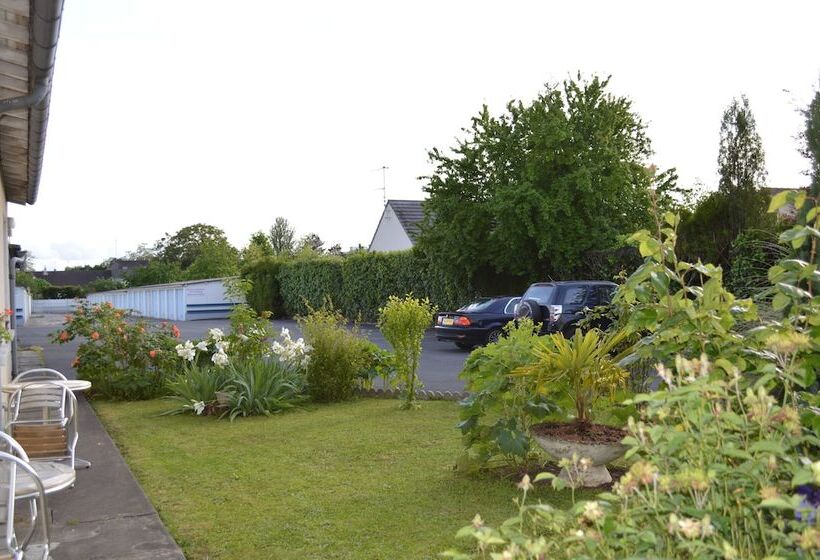 Отель Christina