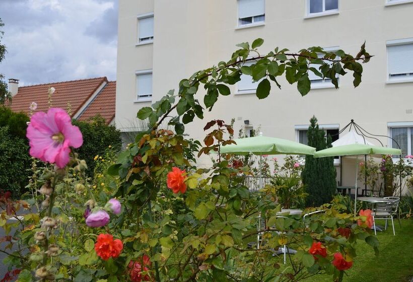 Отель Christina