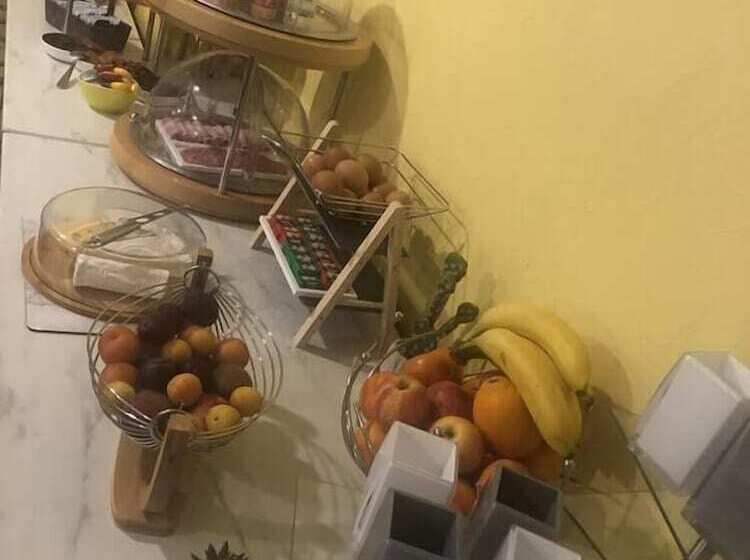 Отель Christina