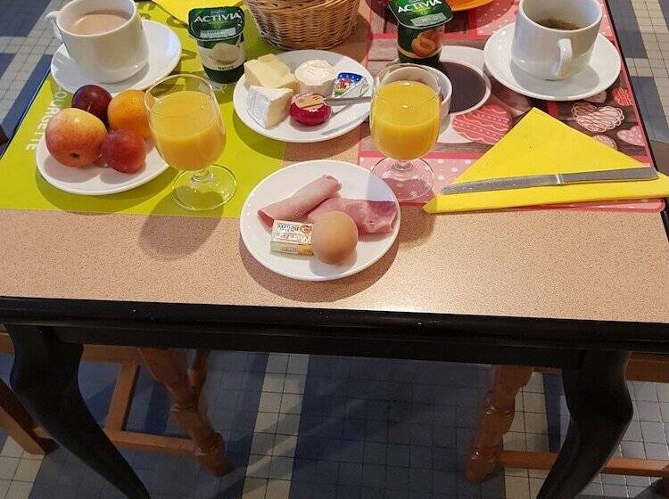 Отель Christina