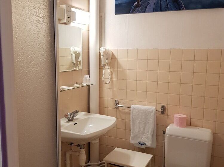 Отель Christina