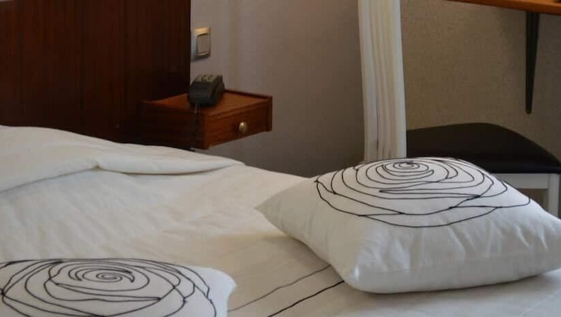 Отель Christina