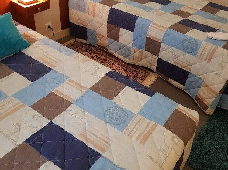 Отель Christina