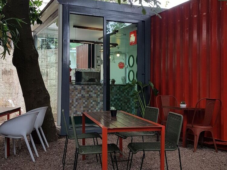 Отель Concierge