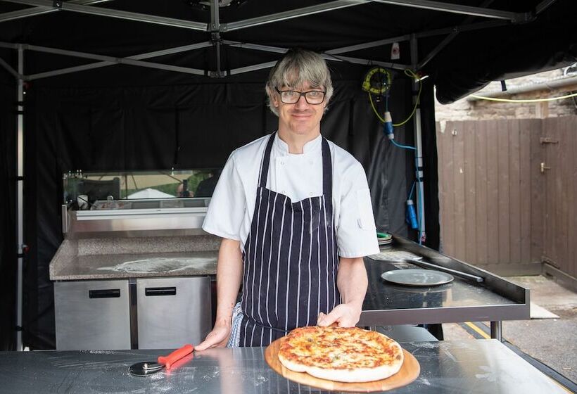 Corinium Hotel & Restaurant