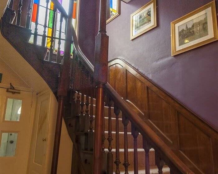 Corinium Hotel & Restaurant