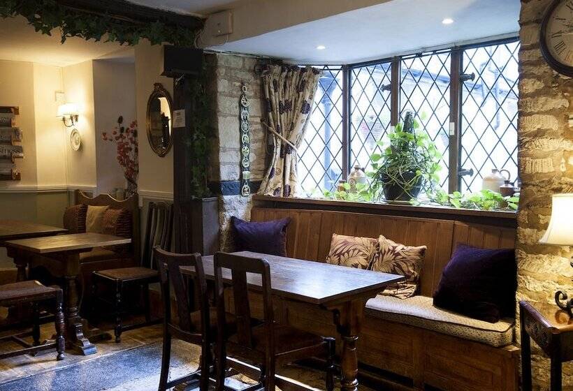 Corinium Hotel & Restaurant