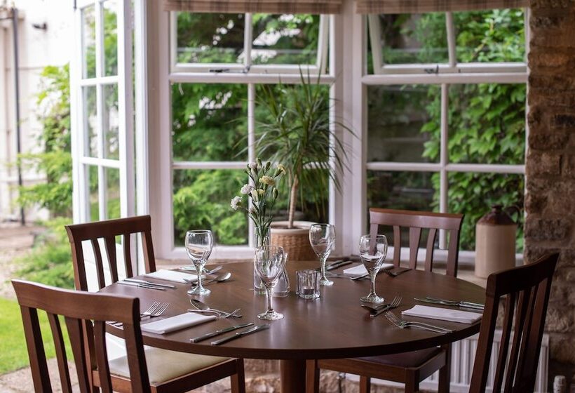 Corinium Hotel & Restaurant