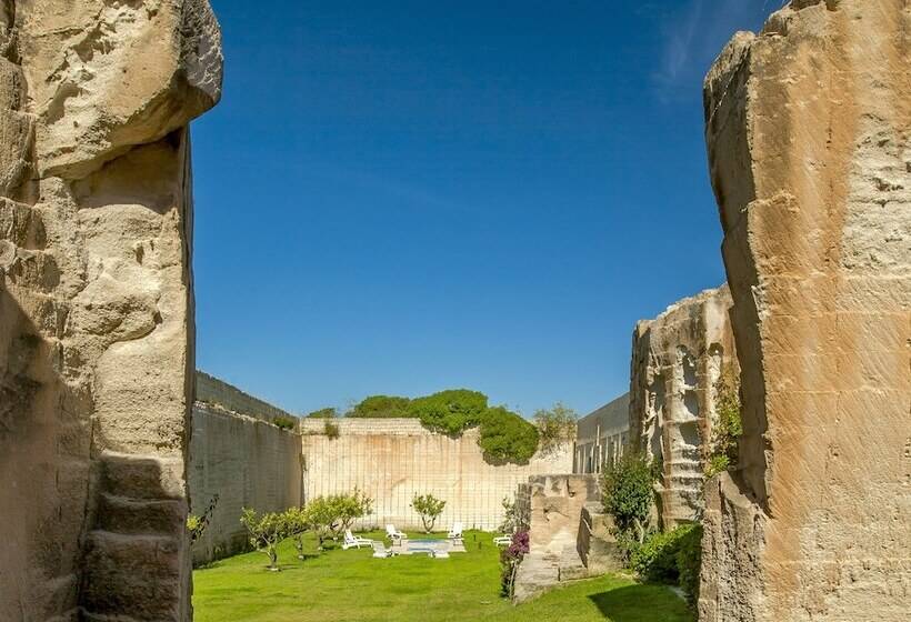 בית מלון כפרי Delle Cave