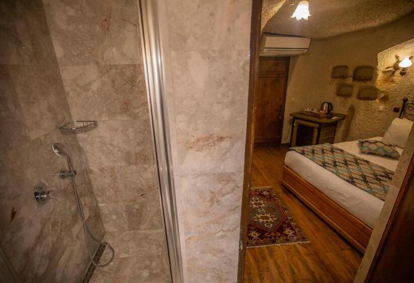 هتل Divan Cave House